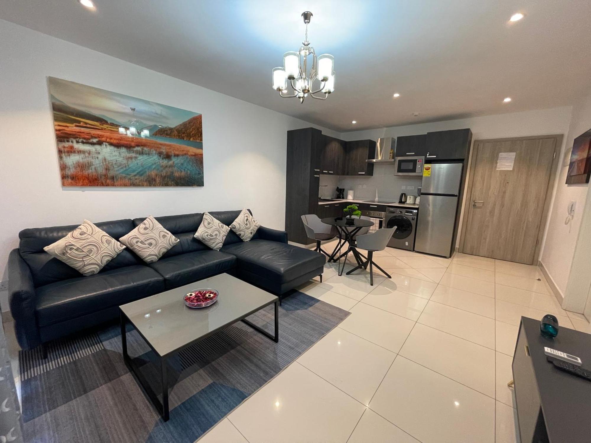 The Lennox Luxury Suites & Apartments Accra Esterno foto