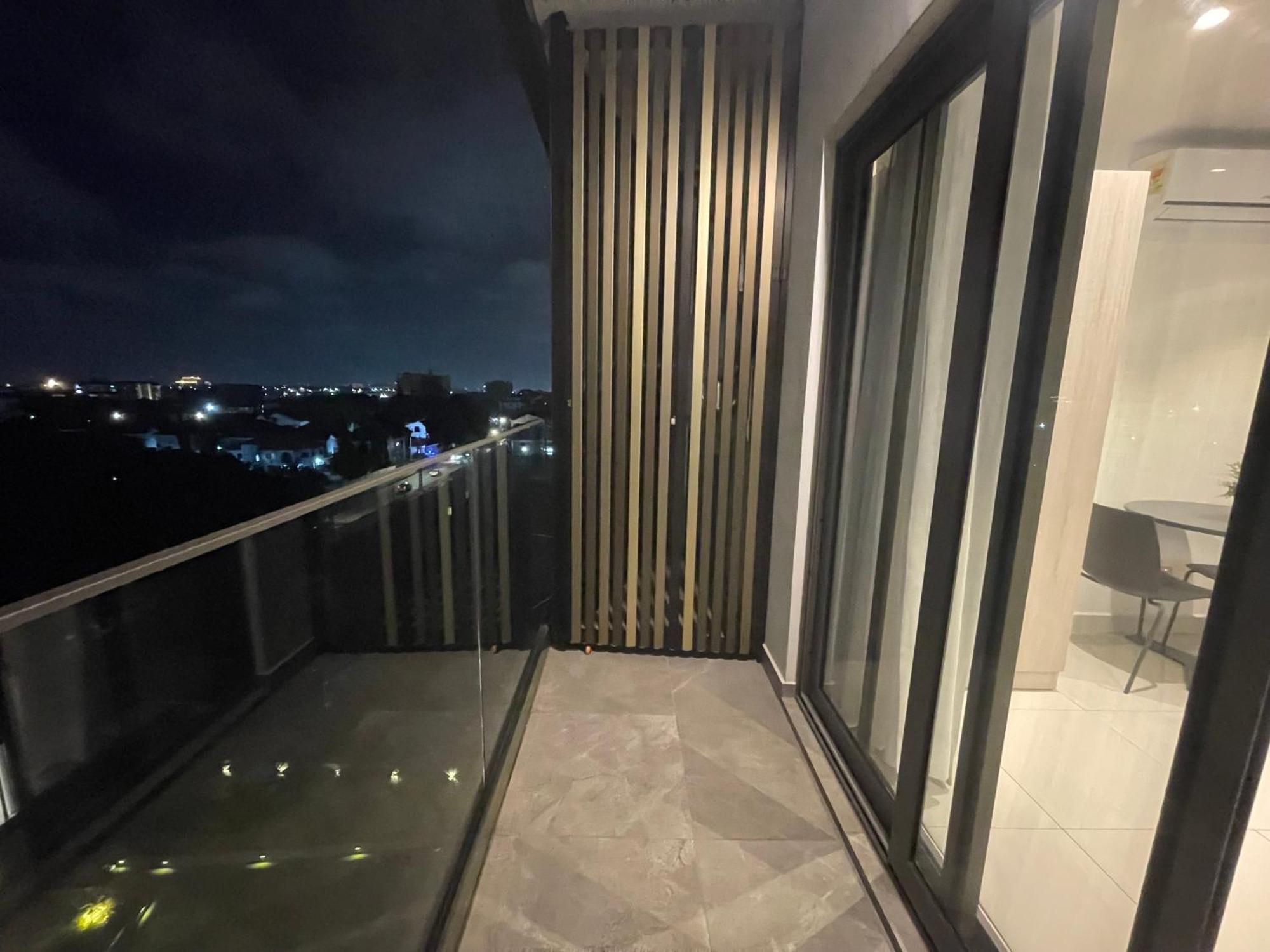The Lennox Luxury Suites & Apartments Accra Esterno foto